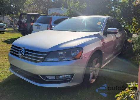 2015 Volkswagen Passat 1.8T Limited Edition from USA, damaged, VIN 1VWAS7A3XFC118478